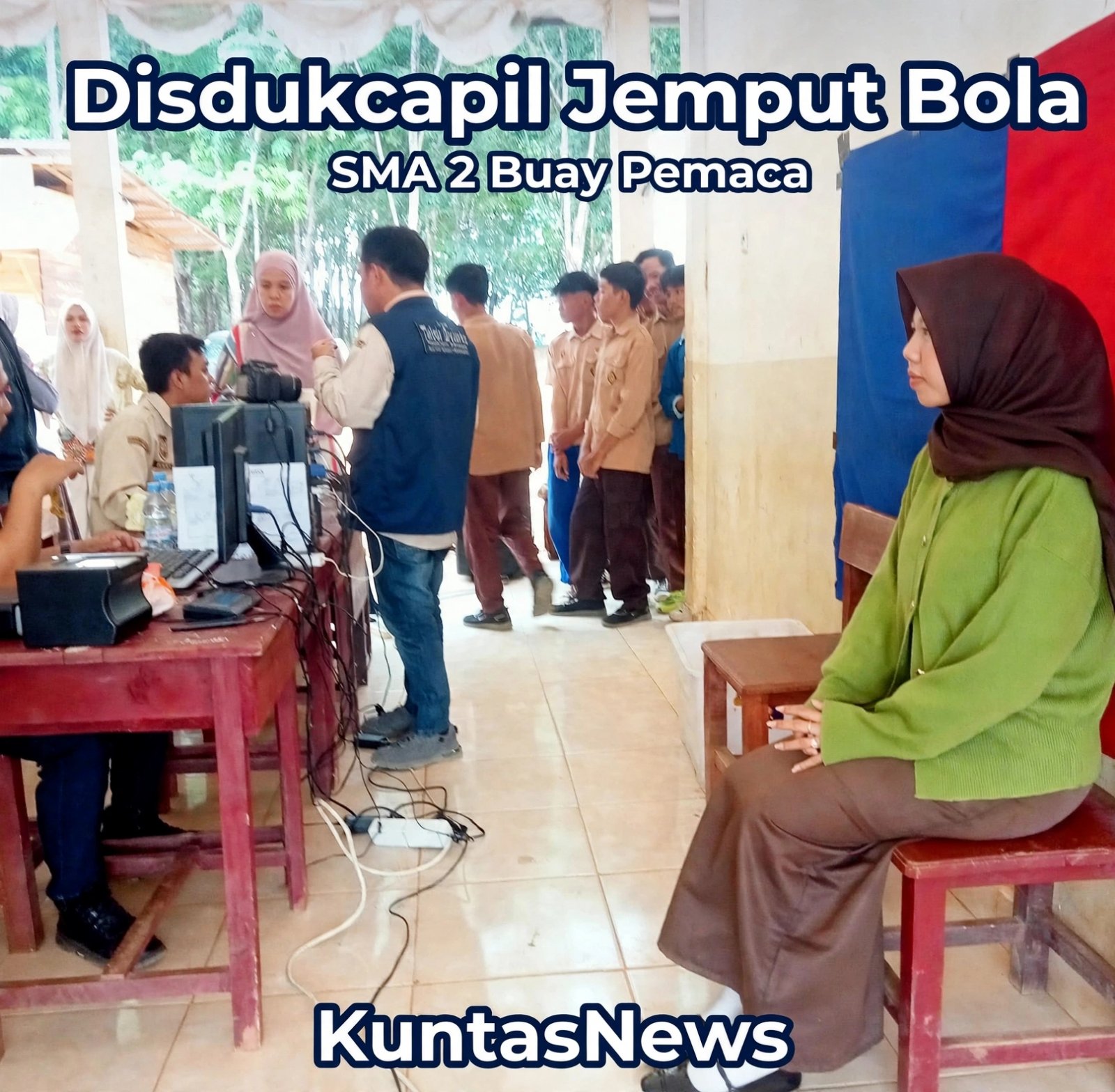 Disdukcapil Jemput Bola, 155 Siswa SMA 2 Buay Pemaca Ikuti Perekaman KTP-el